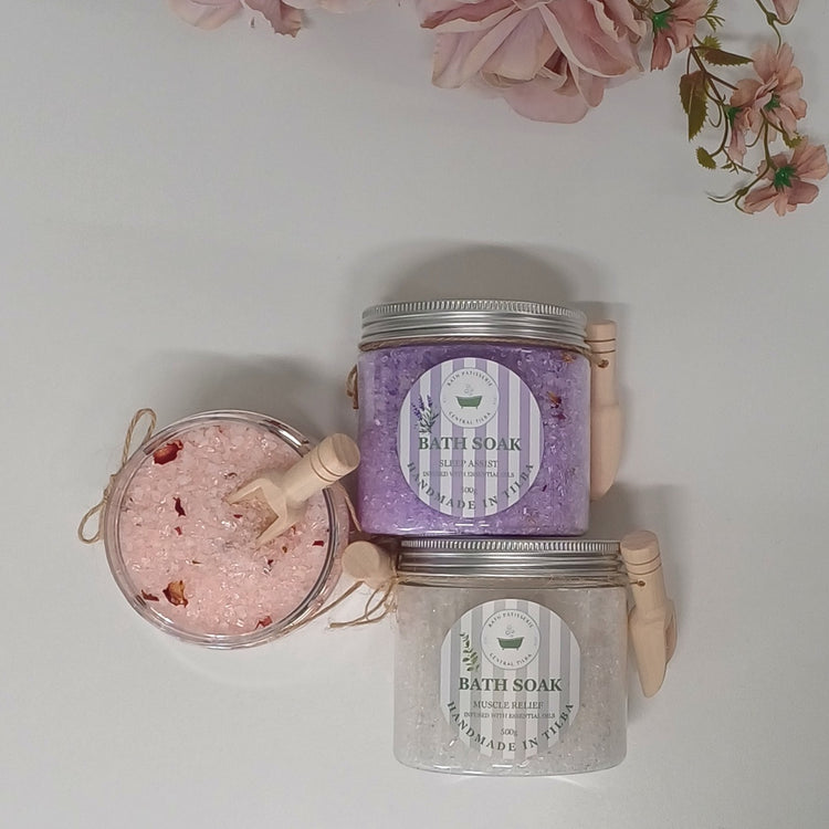 Our relaxing soaks are a beautiful blend of essentials oils infused in mineral rich Epsom Salts and Natural Sea Salt, all handcrafted in our Tilba Studio.