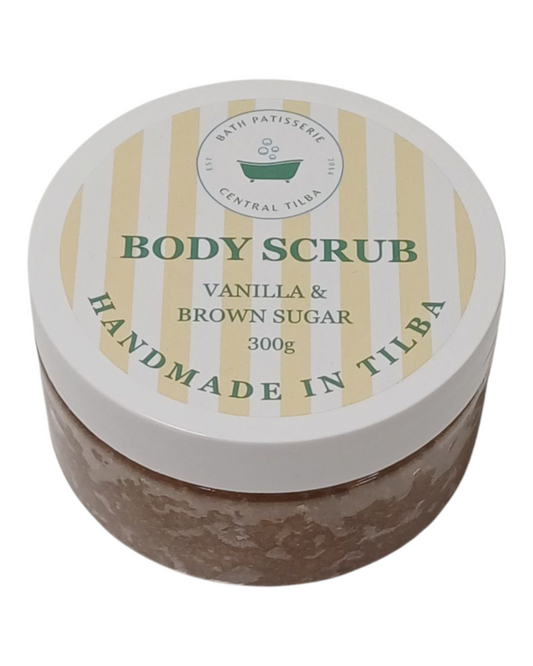 Bath Patisserie Vanilla & Brown Sugar scented Body Scrub – brown exfoliating scrub in a labelled jar.
